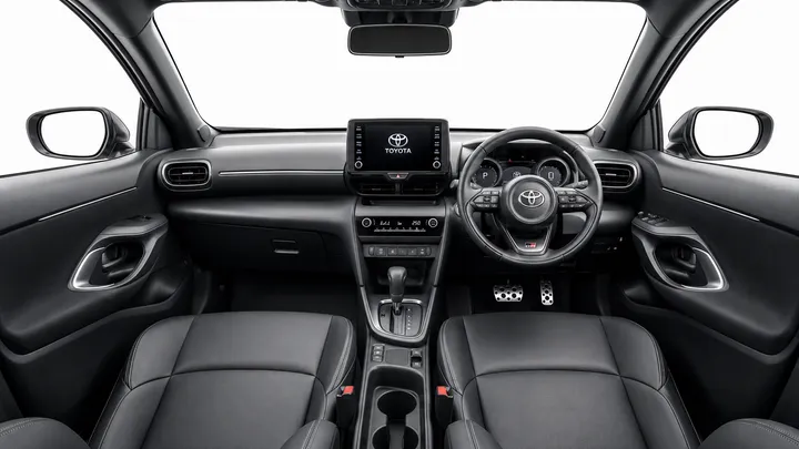 YARIS ATIV gallery 0